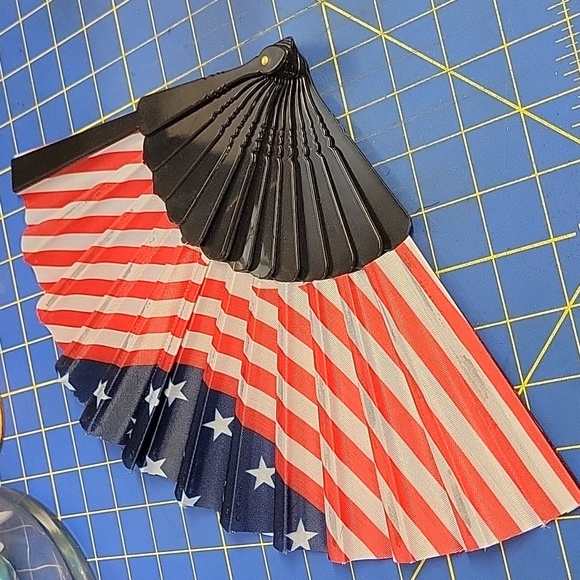 Patriotic Hand Fan with Stars Stripes Flag Patriotic Fold Out Hand Fan 9" x 17" - Picture 1 of 5
